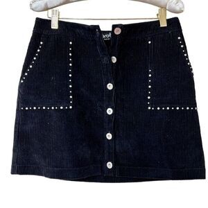 Garota Black skirt corduroy knit 2 pockets button closure size M streetwear